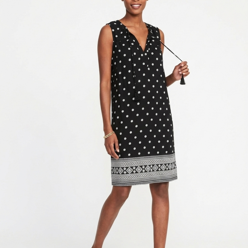 Old Navy Black and White Patterned Midi Dress  100% Rayon